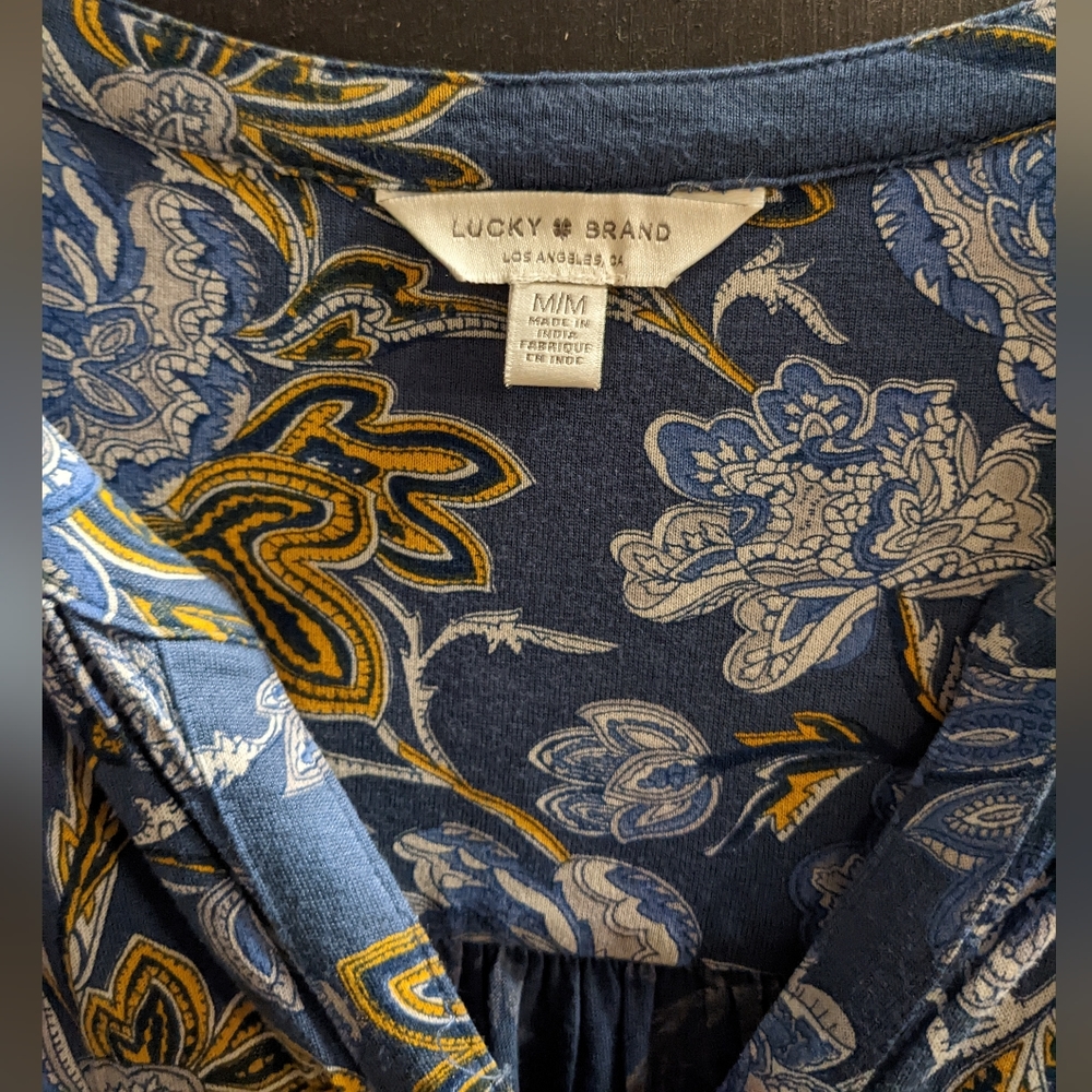 Lucky Brand flowing top size Med.